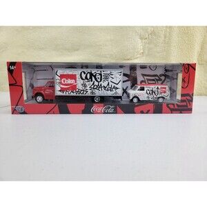 M2 Machines 1970 Chevrolet  C60 Truck & 1971 Chevrolet  Van G10 Chase
